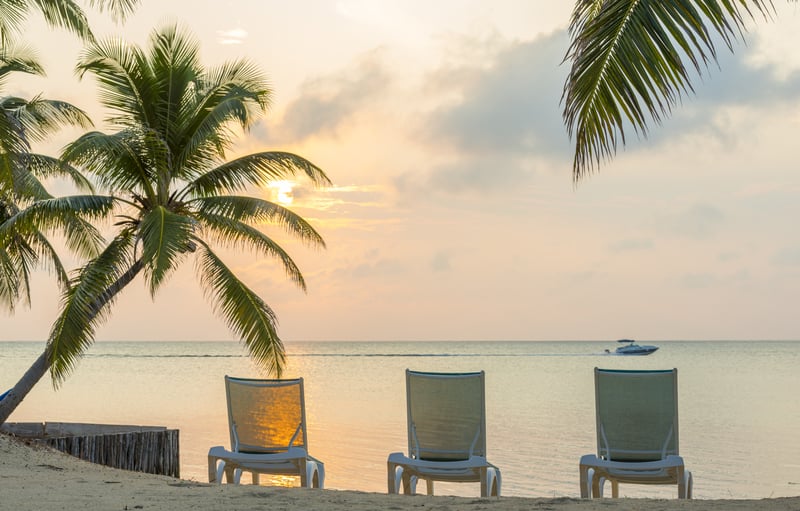 sunrise-on-dream-beach-vacation-2023-11-27-05-05-09-utc